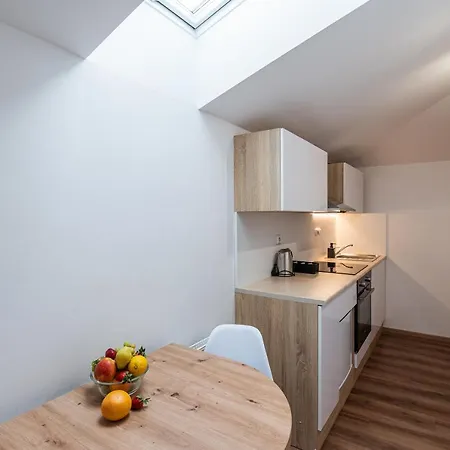 Restovna 3* Jíloviště