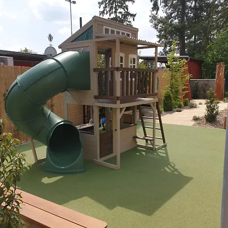 Casa de hóspedes Restovna 3*