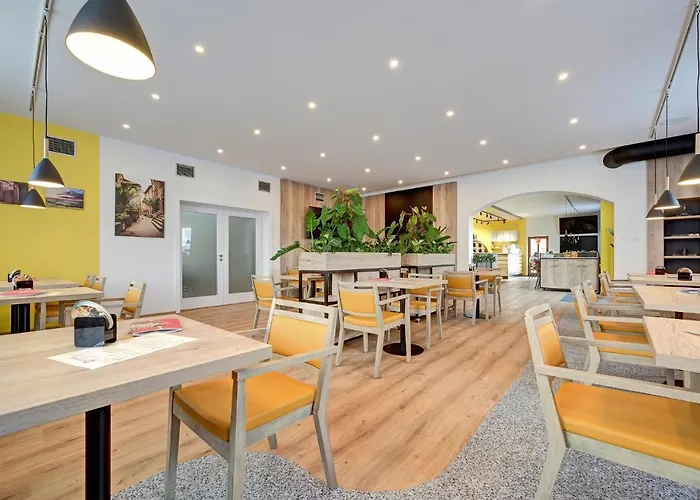 ゲストハウス Restovna Jíloviště