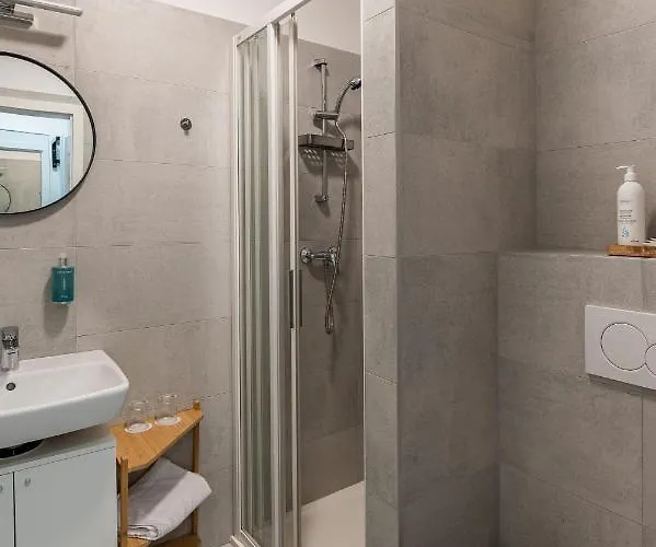 Restovna ゲストハウス Jíloviště